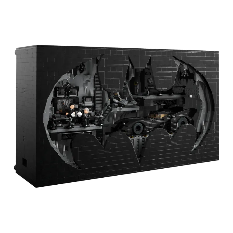 LEGO Batcave – shadowbox
